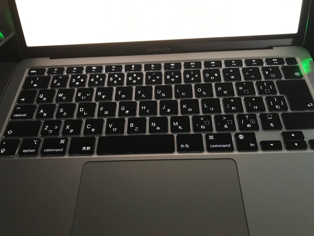 最近のMacBookはキータッチが最高ですね